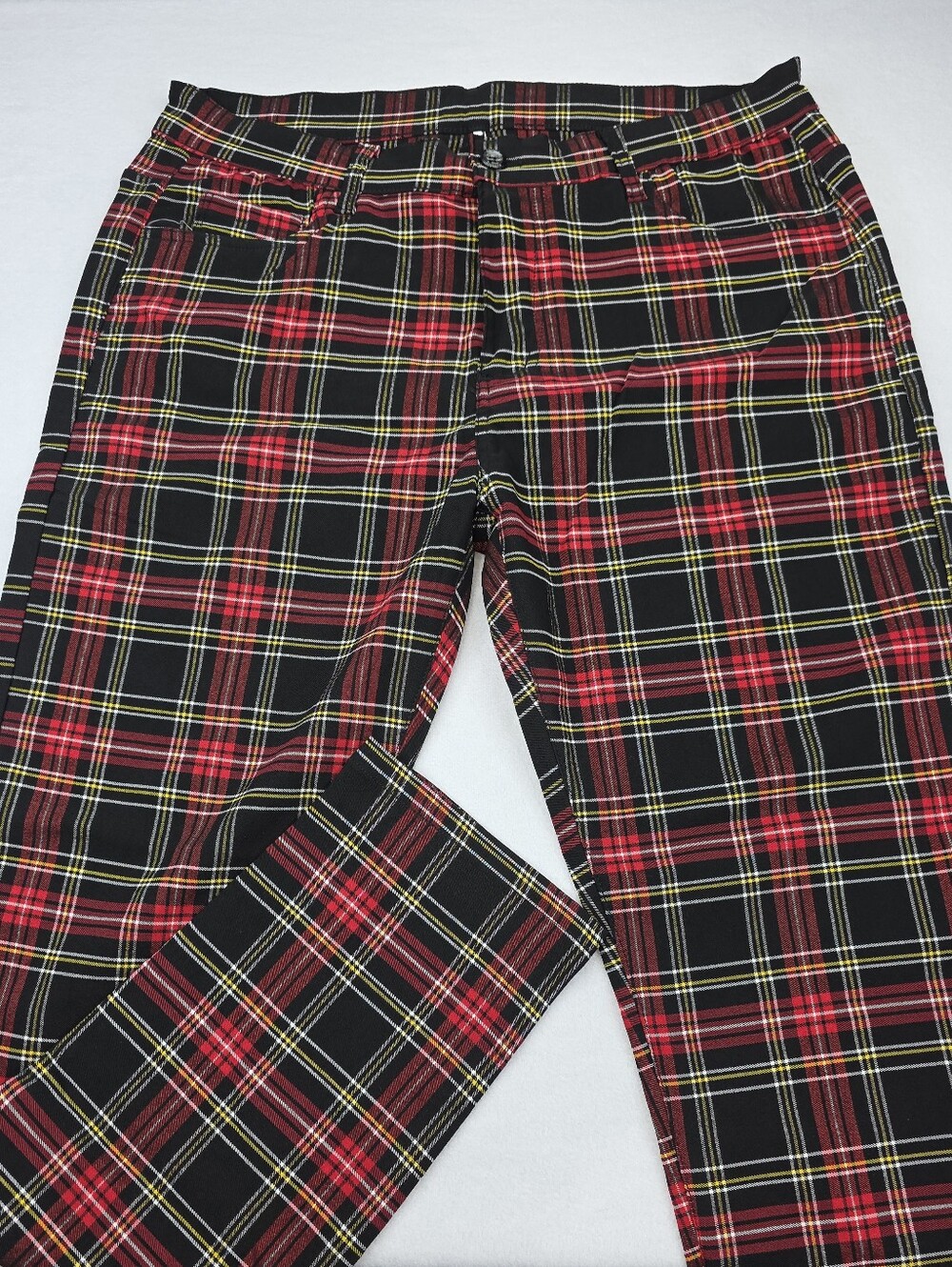Fashion Clothing Men's Red Black Buffalo Plaid Pants Size 40 NWOT A-3881